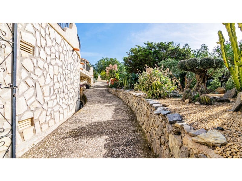 4 Zimmer Villa zu verkaufen in Callosa d'En Sarria mit Pool Garage - 1.350.000 € (Ref: 8859880)