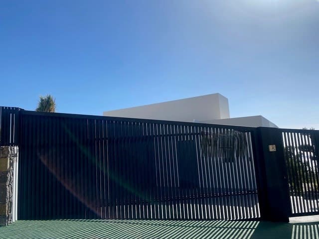 4 quarto Moradia para venda em Altea la Vella com piscina - 1 700 000 € (Ref: 8860091)