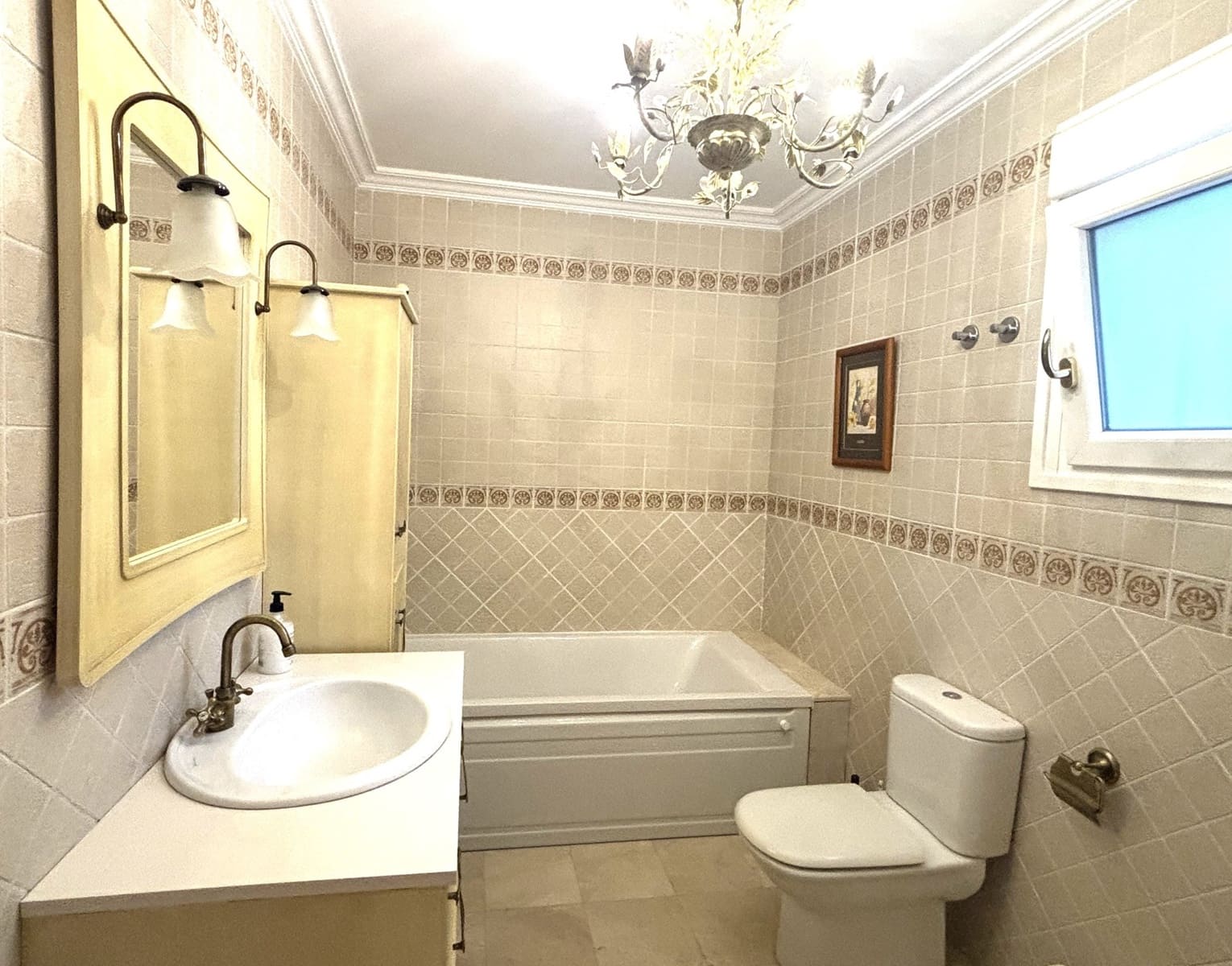 3 bedroom Villa for sale in Altea with pool - € 791,000 (Ref: 8914837)