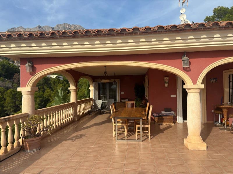 3 bedroom Villa for sale in Altea la Vella with pool garage - € 791,000 (Ref: 8914837)