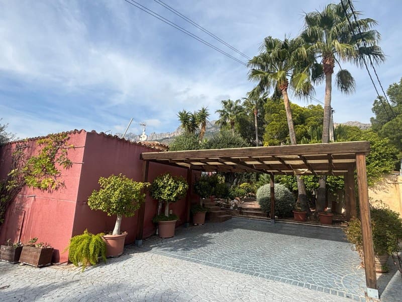 3 bedroom Villa for sale in Altea la Vella with pool garage - € 791,000 (Ref: 8914837)