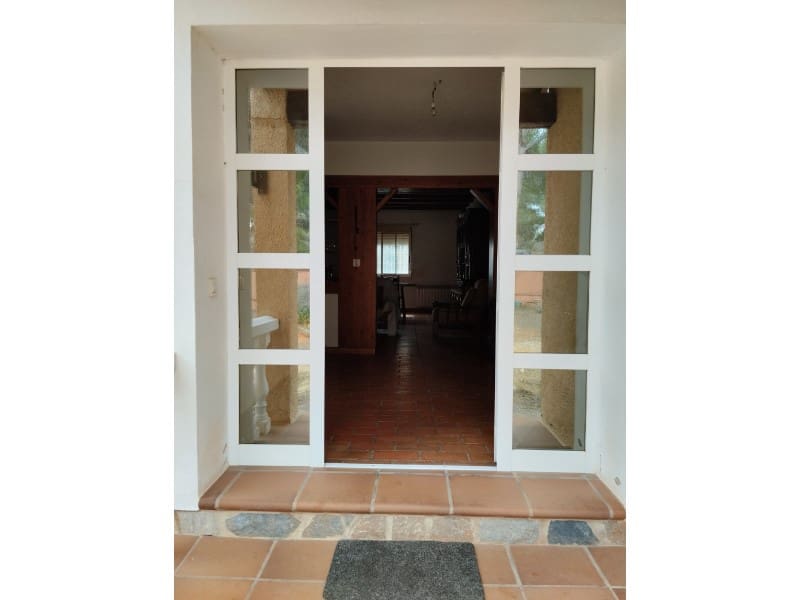 3 bedroom Villa for sale in Altea la Vella with pool garage - € 1,800,000 (Ref: 8936615)
