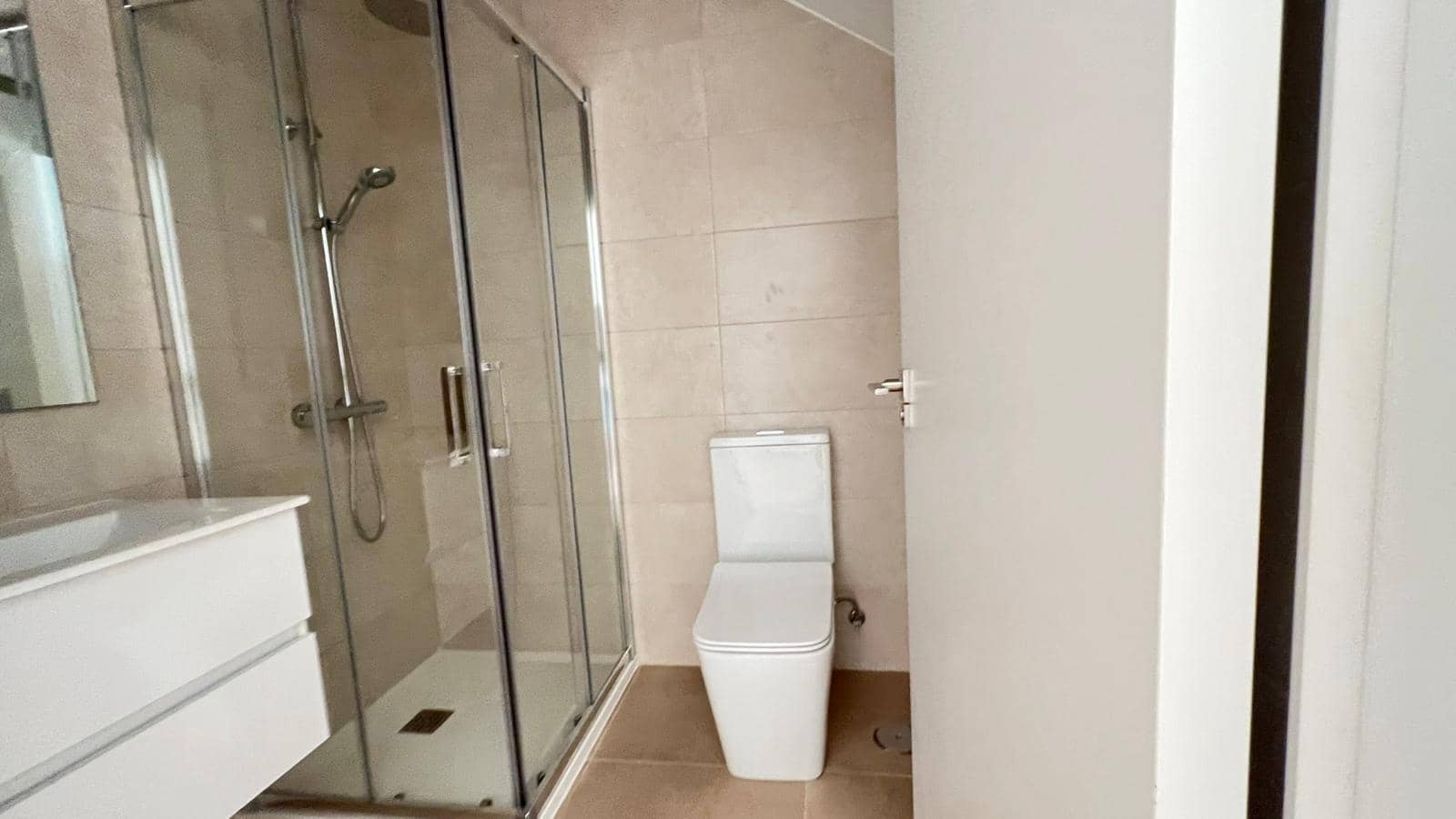 Chalet de 3 habitaciones en Pilar de la Horadada en venta con piscina - 265.000 € (Ref: 9025603)