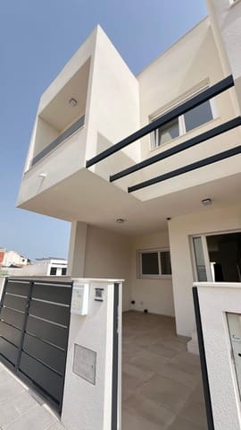 3 soverom Villa til salgs i Pilar de la Horadada med svømmebasseng - € 265 000 (Ref: 9025603)