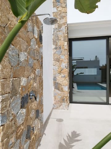 3 Zimmer Villa zu verkaufen in Los Alcázares mit Pool - 489.900 € (Ref: 9025605)