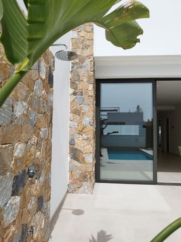 3 soverom Villa til salgs i Los Alcázares med svømmebasseng - € 519 000 (Ref: 9025605)