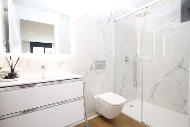 3 Zimmer Villa zu verkaufen in Pilar de la Horadada mit Pool - 725.000 € (Ref: 9025608)