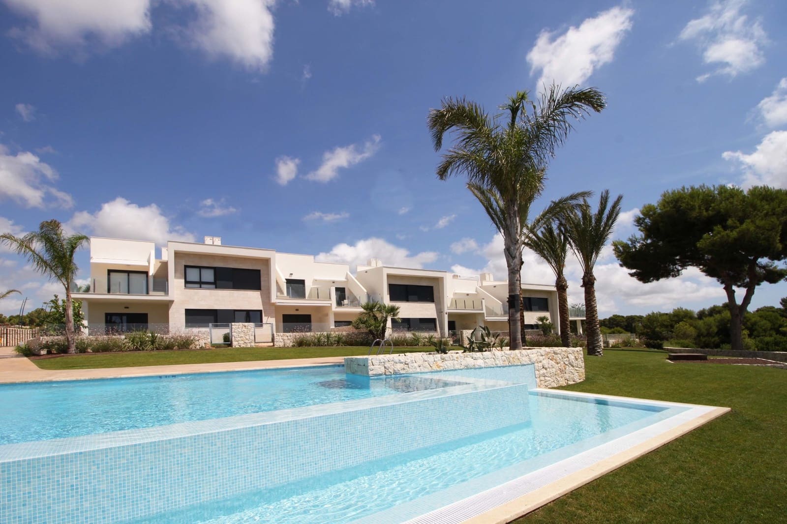 3 bedroom Apartment for sale in Pilar de la Horadada with pool - € 334,900 (Ref: 9025614)