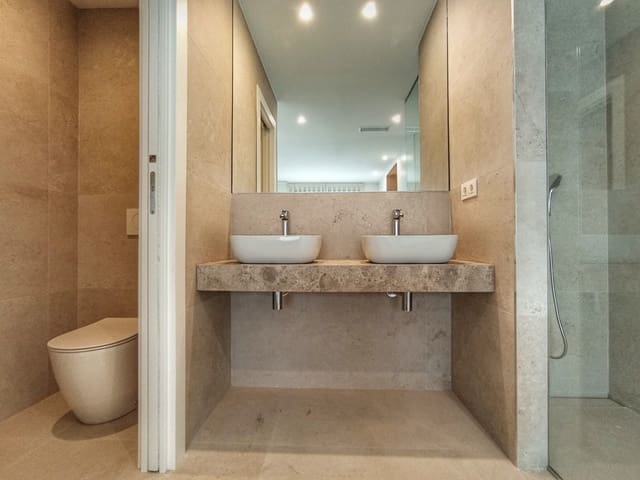 Chalet de 3 habitaciones en Dolores en venta con piscina - 449.900 € (Ref: 9097131)