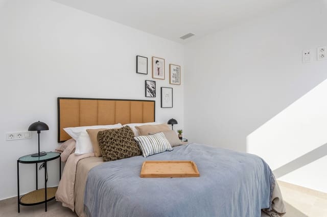 Chalet de 3 habitaciones en Dolores en venta con piscina - 399.900 € (Ref: 9097131)