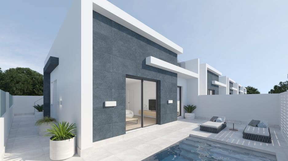 Chalet de 3 habitaciones en Balsicas en venta con piscina - 325.000 € (Ref: 9136889)