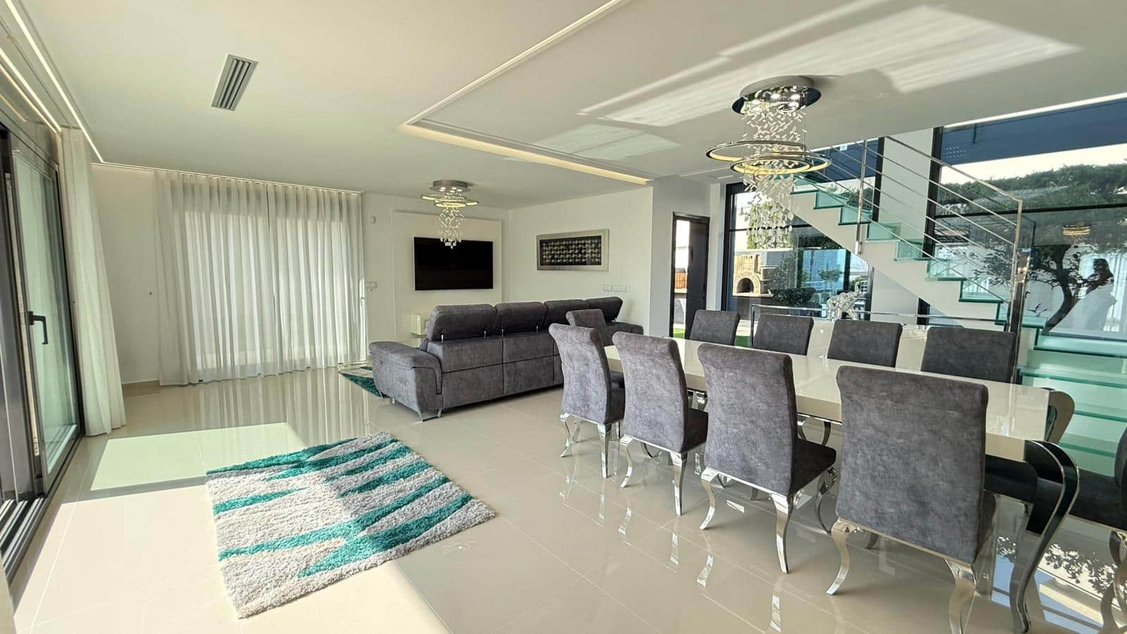 5 makuuhuone Huvila myytävänä paikassa San Miguel de Salinas mukana uima-altaan - 849 000 € (Ref: 9143444)