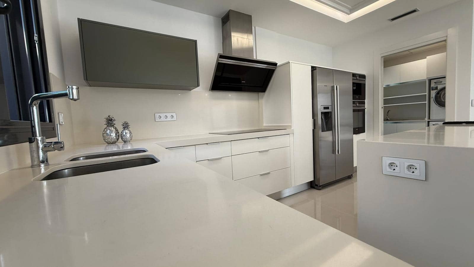 5 makuuhuone Huvila myytävänä paikassa San Miguel de Salinas mukana uima-altaan - 849 000 € (Ref: 9143444)