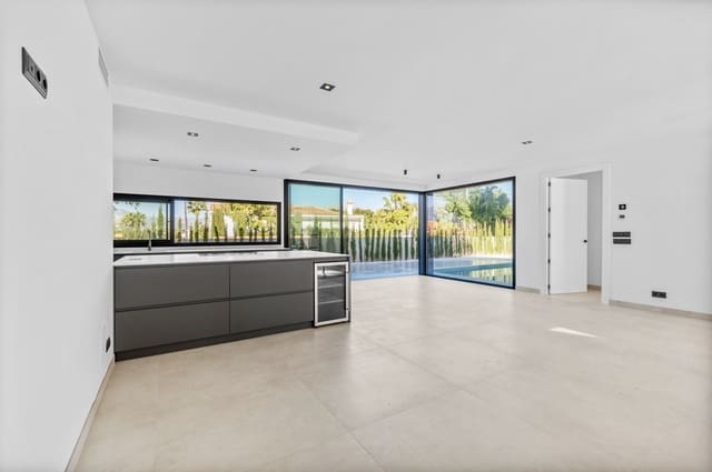 Chalet de 4 habitaciones en Albir, Alfaz del Pi / L'Alfàs del Pi en venta con piscina - 1.450.000 € (Ref: 9143700)