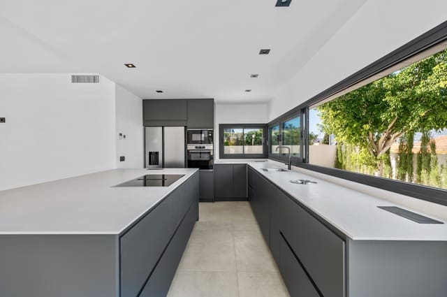 Chalet de 4 habitaciones en Albir, Alfaz del Pi / L'Alfàs del Pi en venta con piscina - 1.450.000 € (Ref: 9143700)