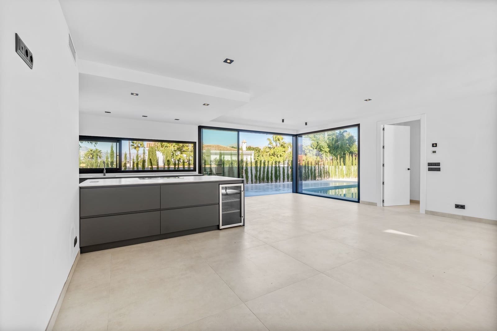 Chalet de 4 habitaciones en Albir en venta con piscina - 1.450.000 € (Ref: 9143700)