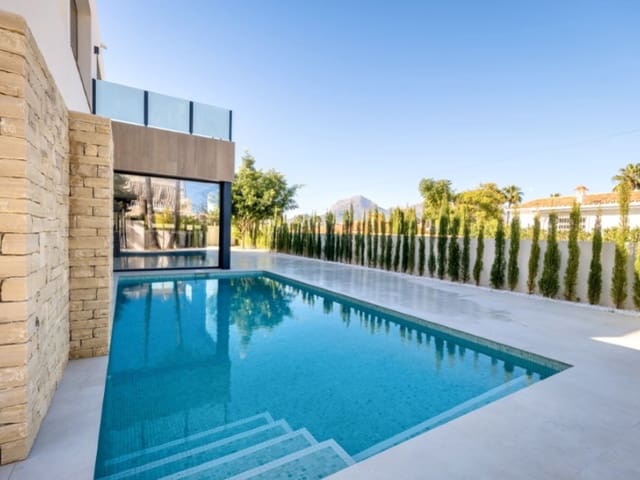 Chalet de 4 habitaciones en Albir, Alfaz del Pi / L'Alfàs del Pi en venta con piscina garaje - 1.450.000 € (Ref: 9143700)