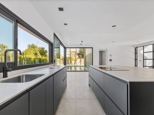 Chalet de 4 habitaciones en Albir, Alfaz del Pi / L'Alfàs del Pi en venta con piscina garaje - 1.450.000 € (Ref: 9143700)