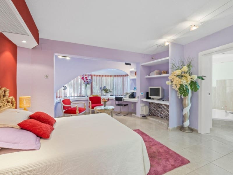 5 bedroom Villa for sale in Altea with pool garage - € 900,000 (Ref: 9303852)
