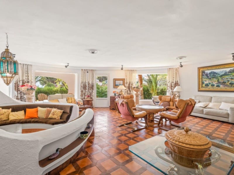 5 bedroom Villa for sale in Altea with pool garage - € 900,000 (Ref: 9303852)