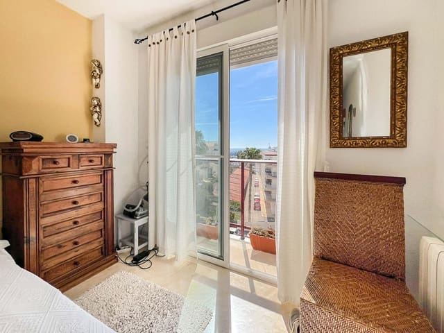 2 bedroom Apartment for sale in Altea with pool - € 475,000 (Ref: 9417578)