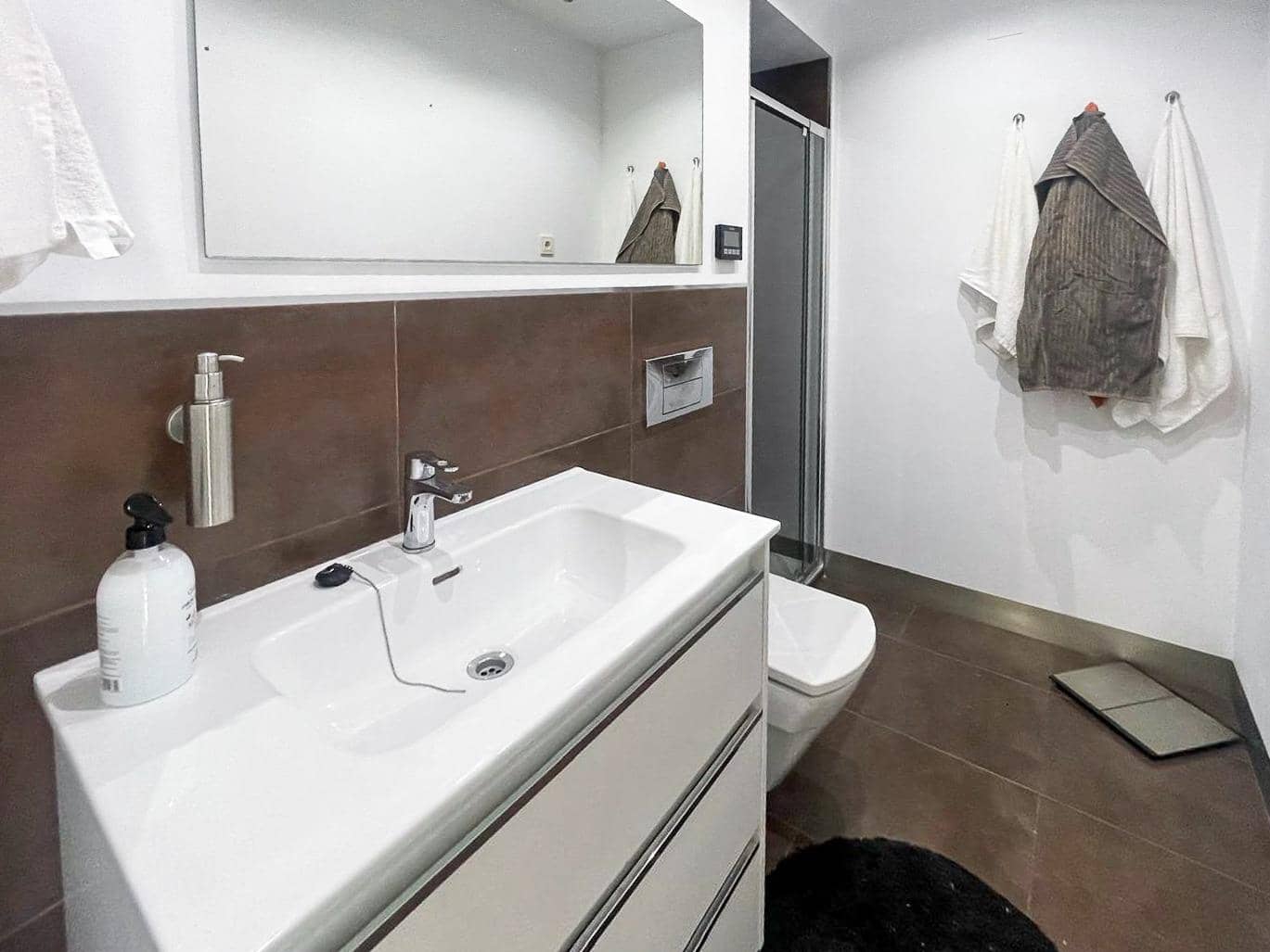 2 bedroom Penthouse for sale in Benidorm with pool - € 489,000 (Ref: 9572327)