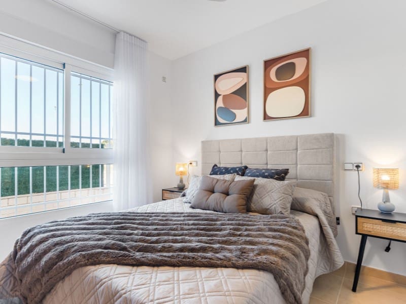 1 bedroom Flat for sale in Cabo Roig with pool garage - € 147,500 (Ref: 9572332)