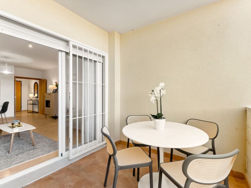 1 bedroom Flat for sale in Cabo Roig with pool garage - € 147,500 (Ref: 9572332)