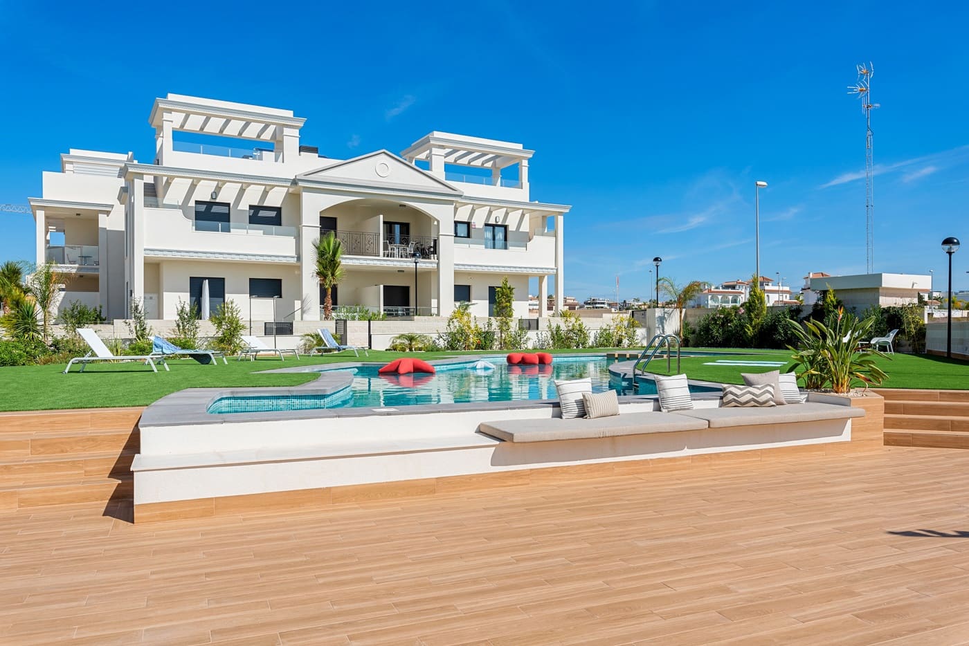 3 soveværelse Lejlighed til salg i Dona Pepa med swimmingpool - € 363.000 (Ref: 9572333)