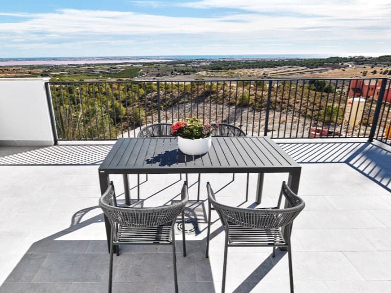 3 soveværelse Villa til salg i San Miguel de Salinas med swimmingpool - € 649.000 (Ref: 9572338)
