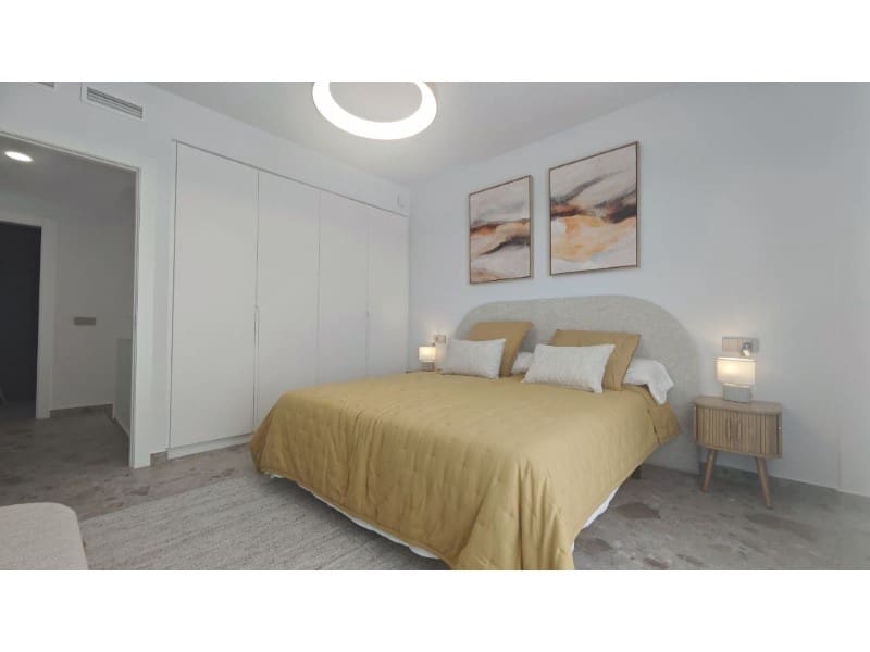 3 soveværelse Villa til salg i San Miguel de Salinas med swimmingpool - € 649.000 (Ref: 9572338)