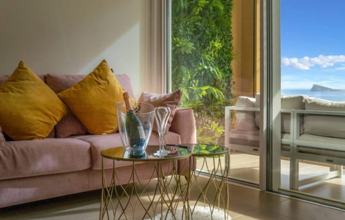 1 bedroom Apartment for sale in Benidorm with pool - € 466,500 (Ref: 9572340)