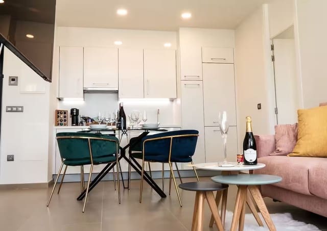 Apartamento de 1 habitación en Benidorm en venta con piscina - 466.500 € (Ref: 9572340)