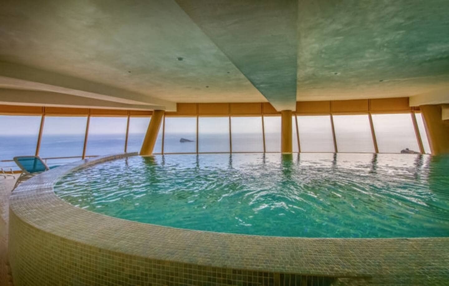 1 soveværelse Lejlighed til salg i Benidorm med swimmingpool - € 466.500 (Ref: 9572340)