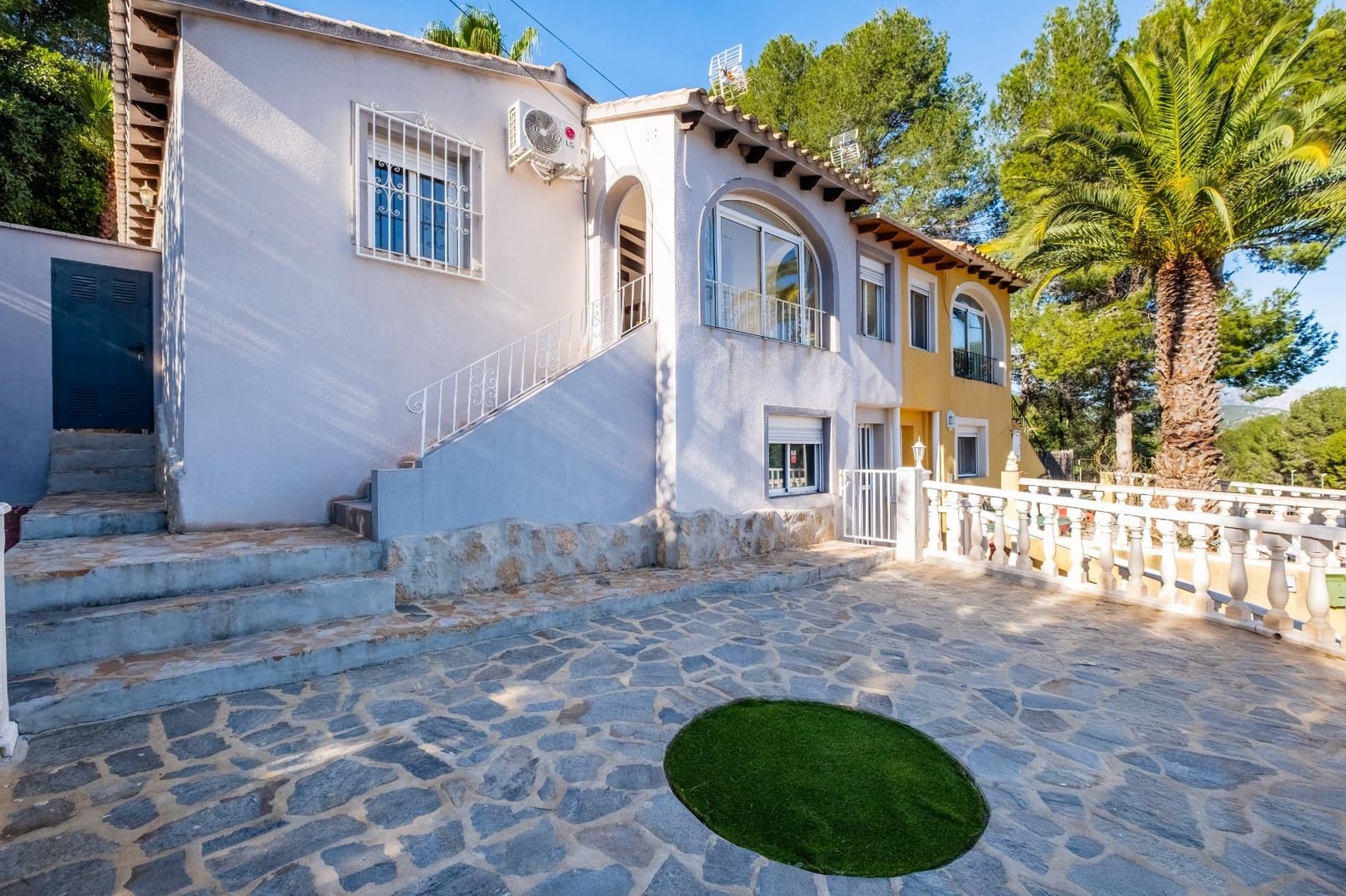 2 bedroom Terraced Villa for sale in La Nucia with pool - € 247,000 (Ref: 9572343)