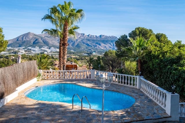 Adosado de 2 habitaciones en La Nucia en venta con piscina - 247.000 € (Ref: 9572343)