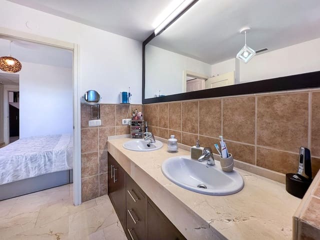 Apartamento de 3 habitaciones en Finestrat en venta con piscina - 465.000 € (Ref: 9572345)