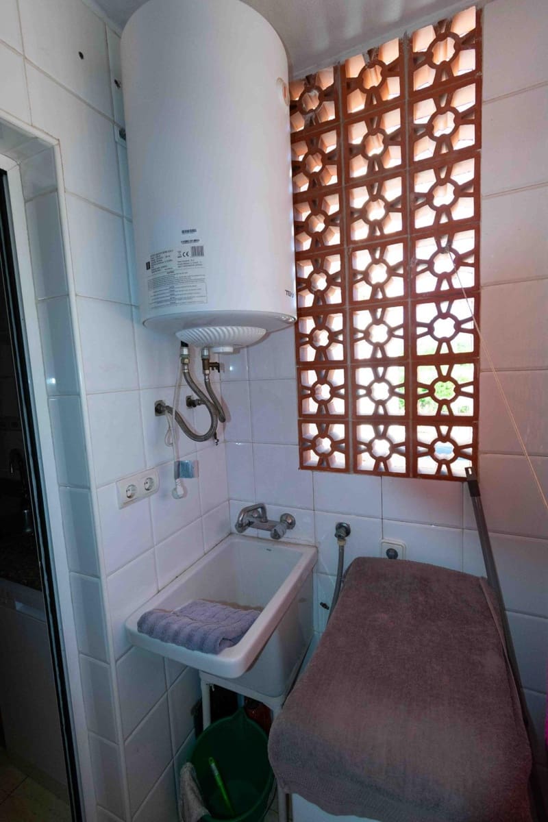 3 bedroom Apartment for sale in Alfaz del Pi / L'Alfas del Pi with pool - € 299,000 (Ref: 9572346)