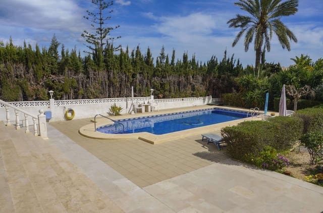5 bedroom Villa for sale in Alfaz del Pi / L'Alfàs del Pi with pool - € 1,200,000 (Ref: 9572348)