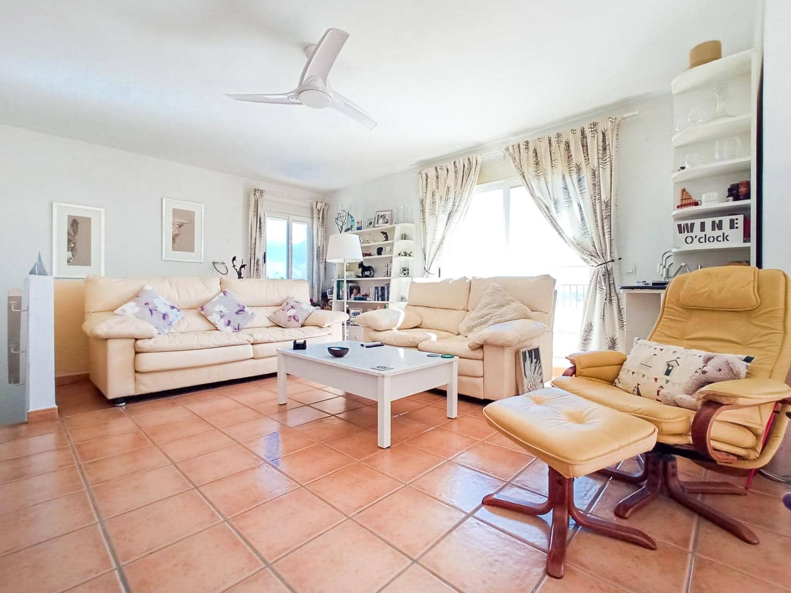 4 bedroom Villa for sale in La Nucia with pool - € 450,000 (Ref: 9572350)