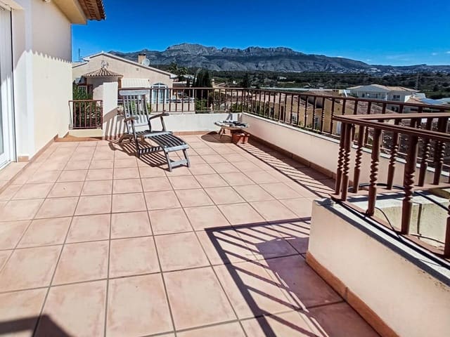 4 sovrum Villa till salu i La Nucia med pool - 450 000 € (Ref: 9572350)