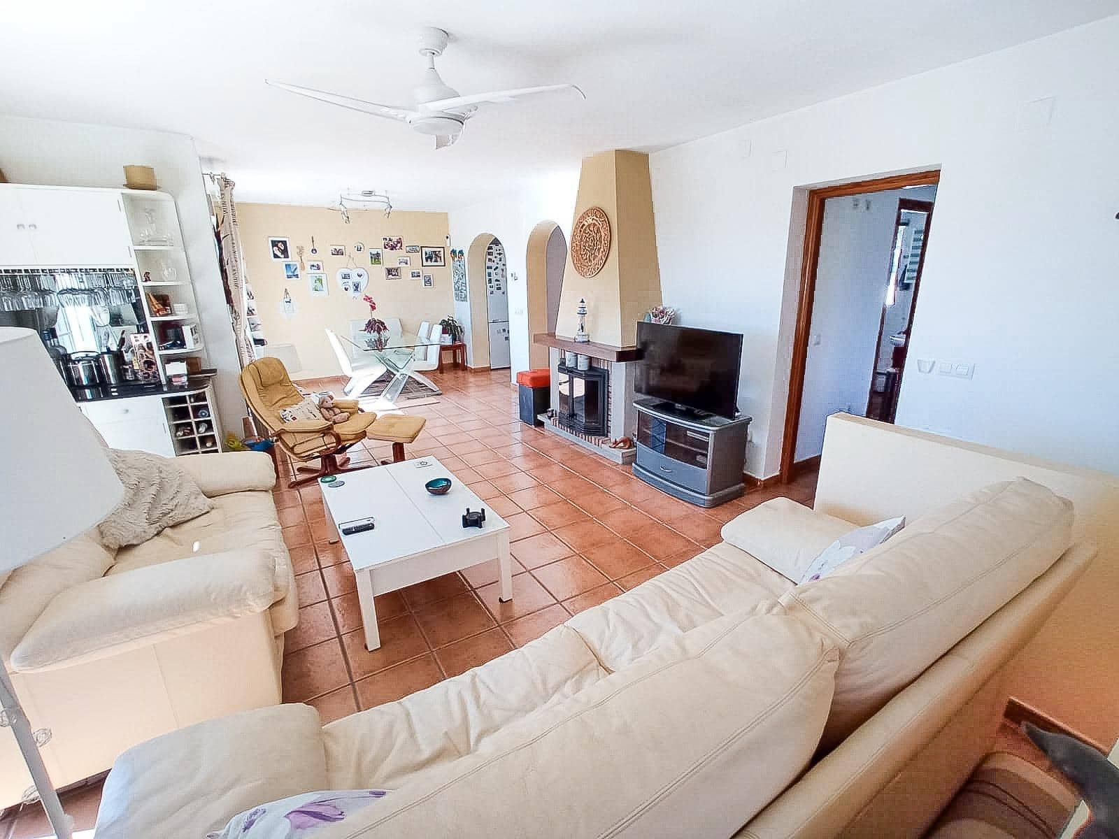 4 sovrum Villa till salu i La Nucia med pool - 450 000 € (Ref: 9572350)