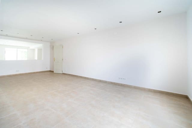 4 soveværelse Semi-Rækkehus til salg i Alfaz del Pi / L'Alfàs del Pi med swimmingpool - € 902.000 (Ref: 9572357)