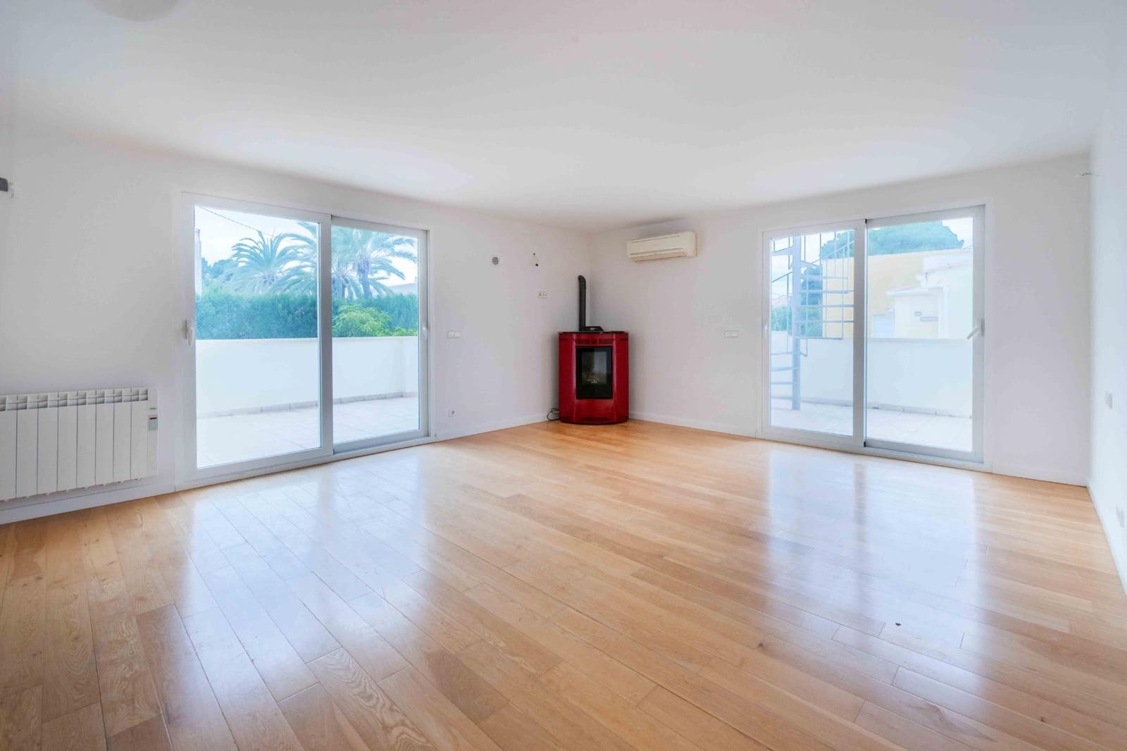 4 soveværelse Semi-Rækkehus til salg i Alfaz del Pi / L'Alfas del Pi med swimmingpool - € 902.000 (Ref: 9572357)