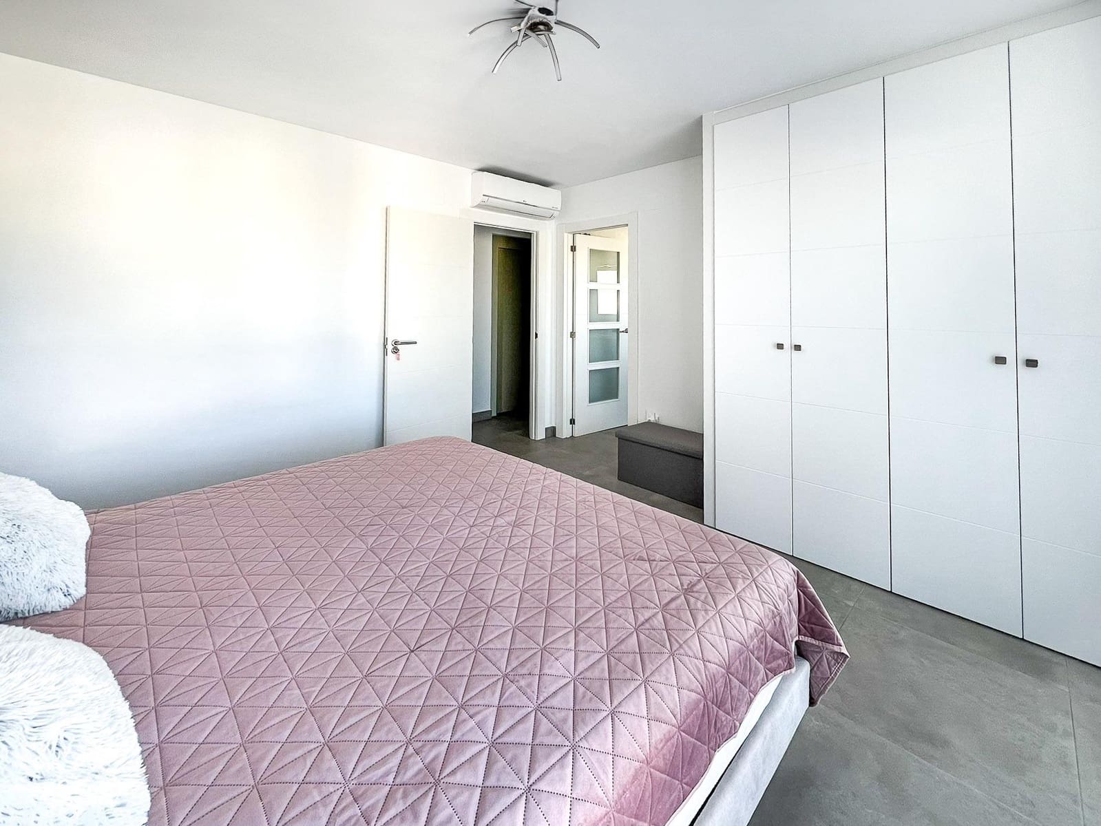 2 sovrum Radhus till salu i Alfaz del Pi / L'Alfas del Pi med pool - 575 000 € (Ref: 9591907)