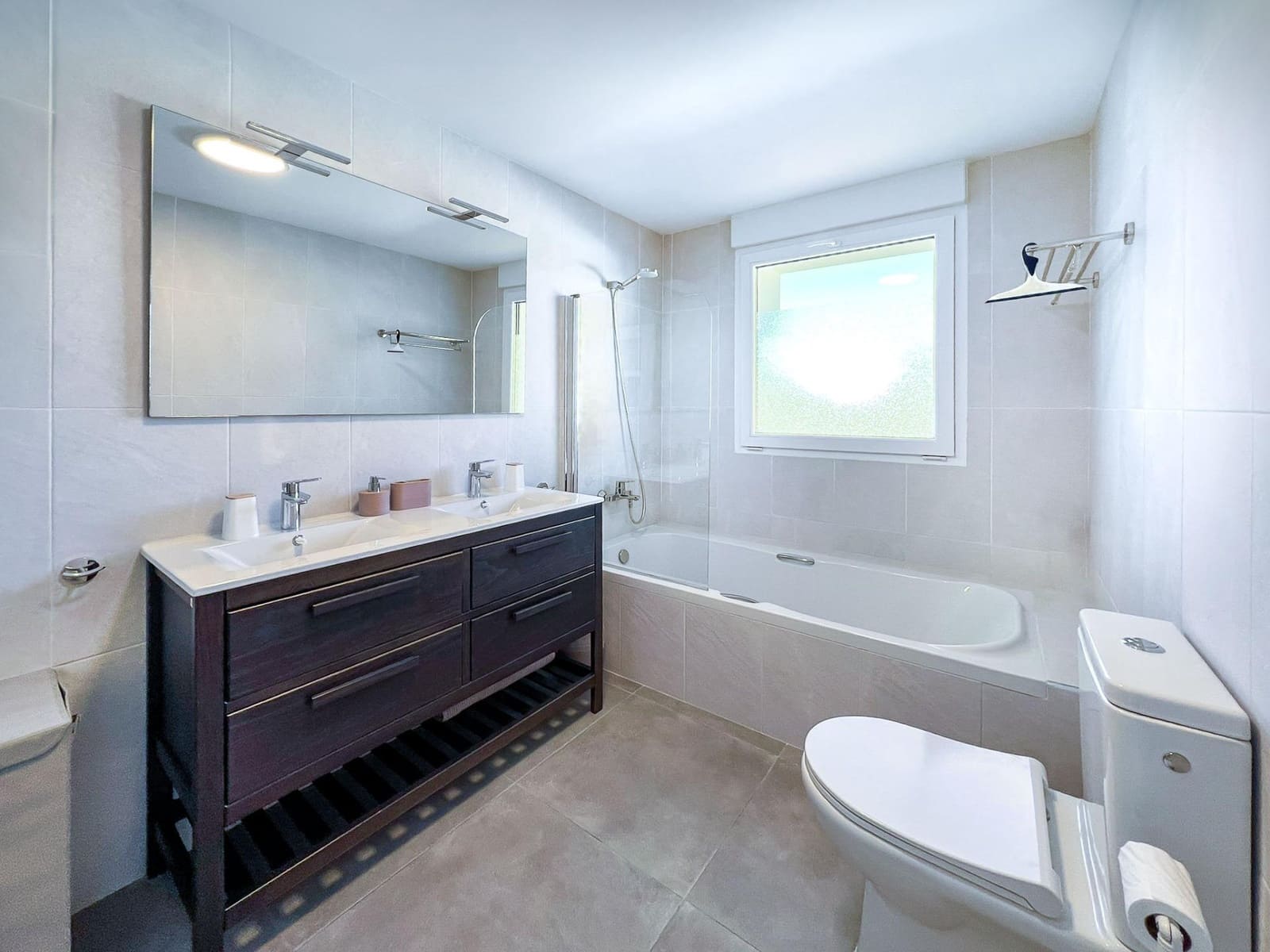 2 sovrum Radhus till salu i Alfaz del Pi / L'Alfas del Pi med pool - 575 000 € (Ref: 9591907)