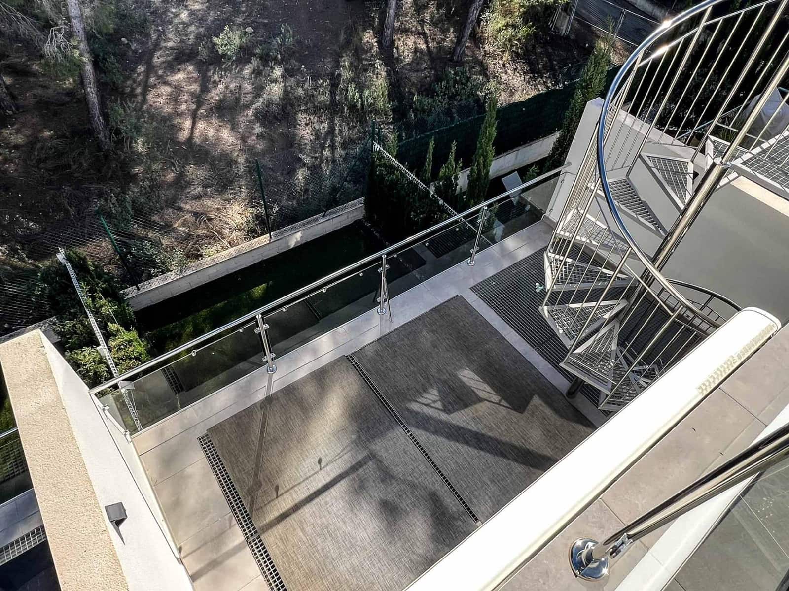 2 sovrum Radhus till salu i Alfaz del Pi / L'Alfas del Pi med pool - 575 000 € (Ref: 9591907)