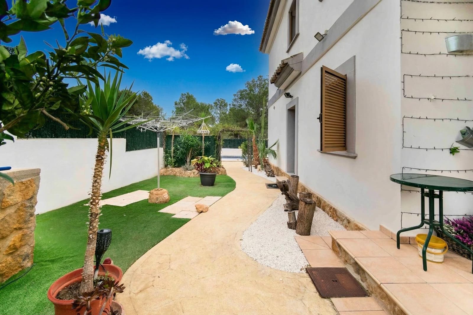 Chalet de 3 habitaciones en Finestrat en venta con piscina - 625.000 € (Ref: 9591909)