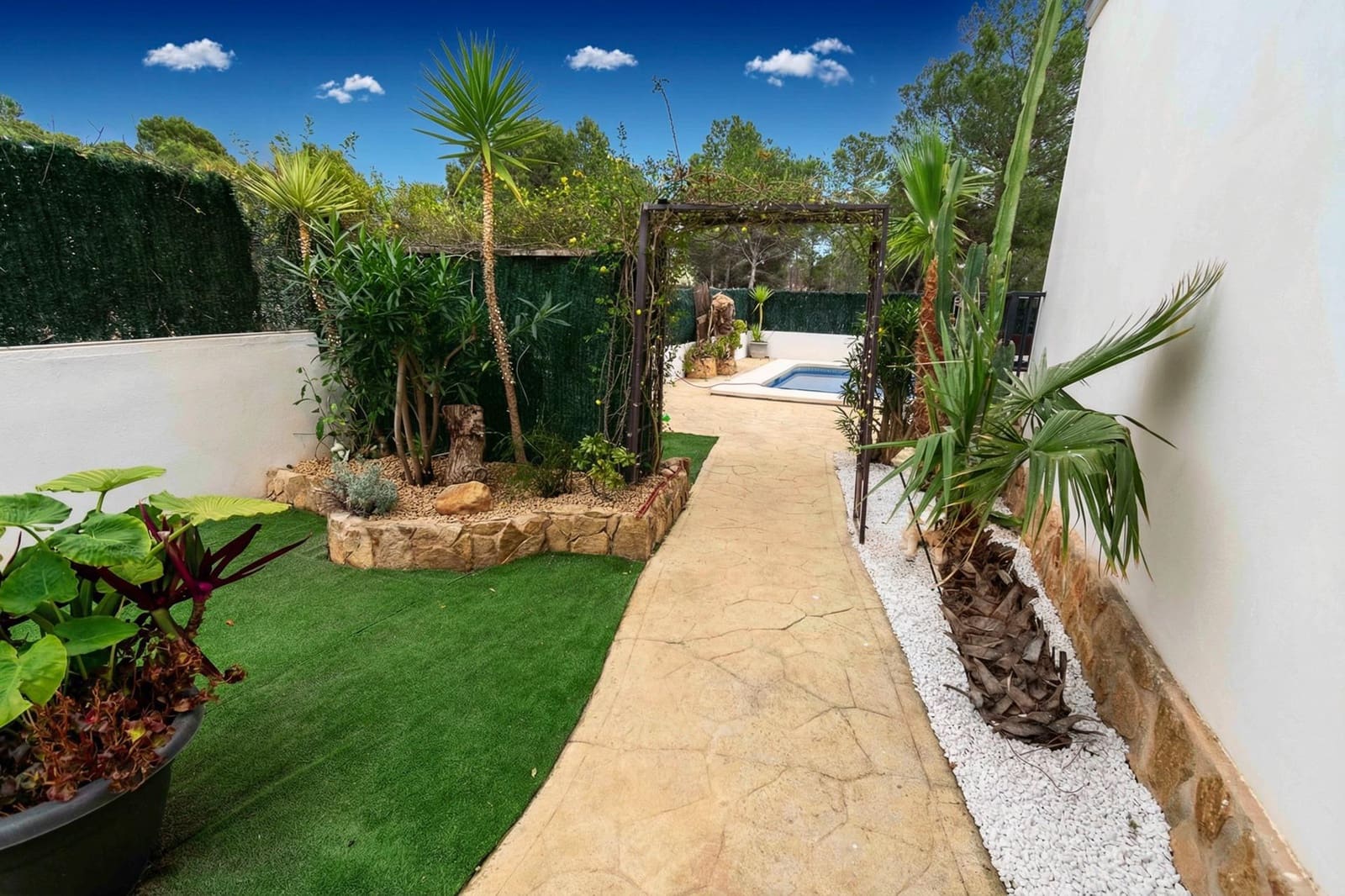 Chalet de 3 habitaciones en Finestrat en venta con piscina - 625.000 € (Ref: 9591909)