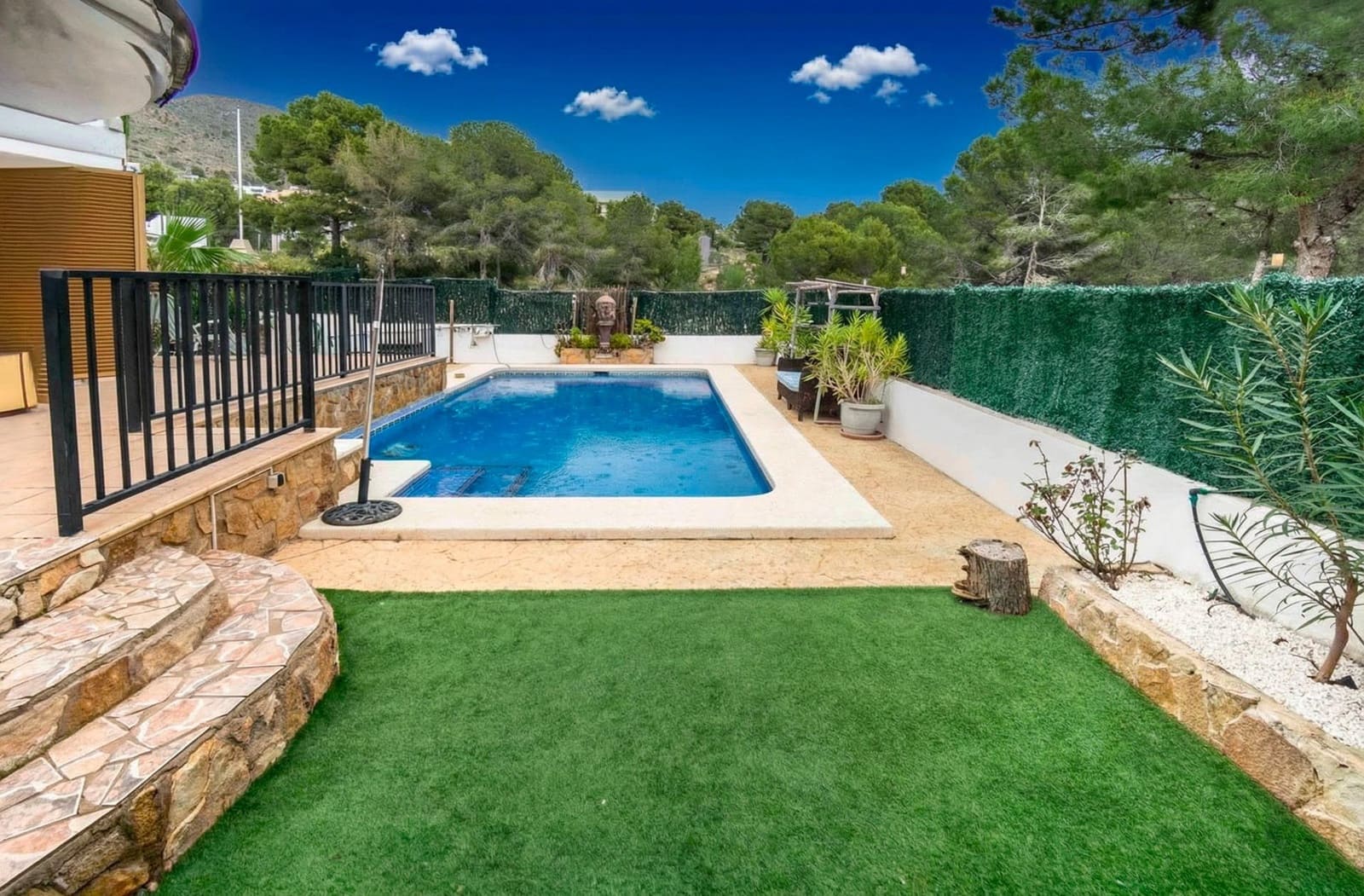 Chalet de 3 habitaciones en Finestrat en venta con piscina - 625.000 € (Ref: 9591909)